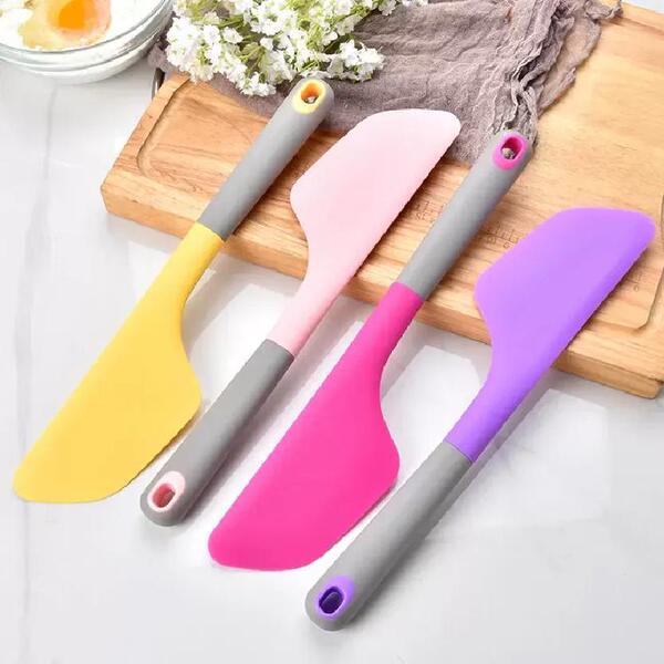Cream heat-resistant silicone big scraper