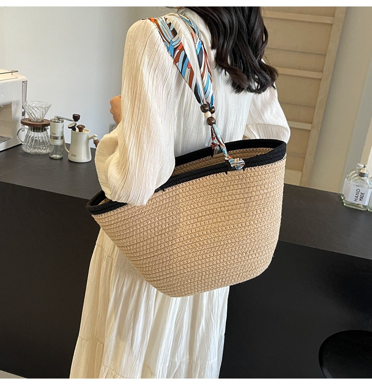 Women's Large Straw Solid Color Vintage Style Open Shoulder Bag display picture 7