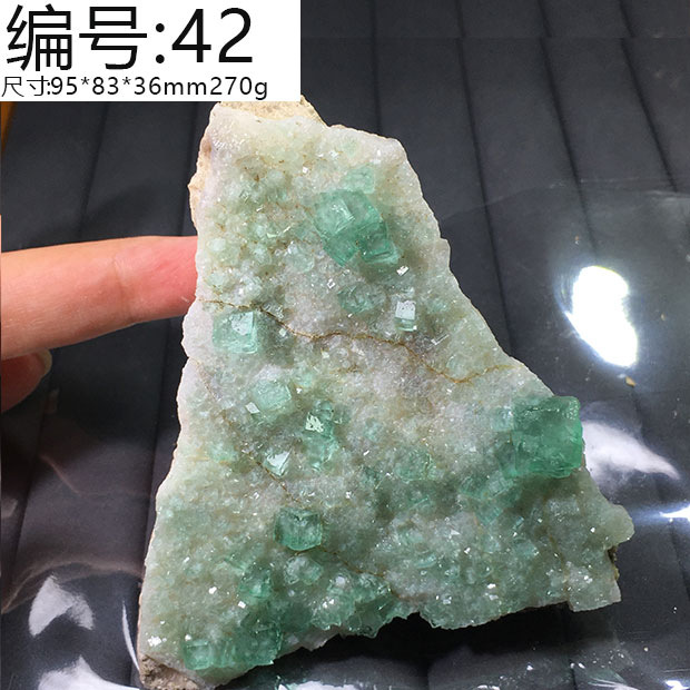 Madagascar Natural Sunlight Green Fluorite Raw Stone Specimen Color Change Green Mineral Crystal 19 sup