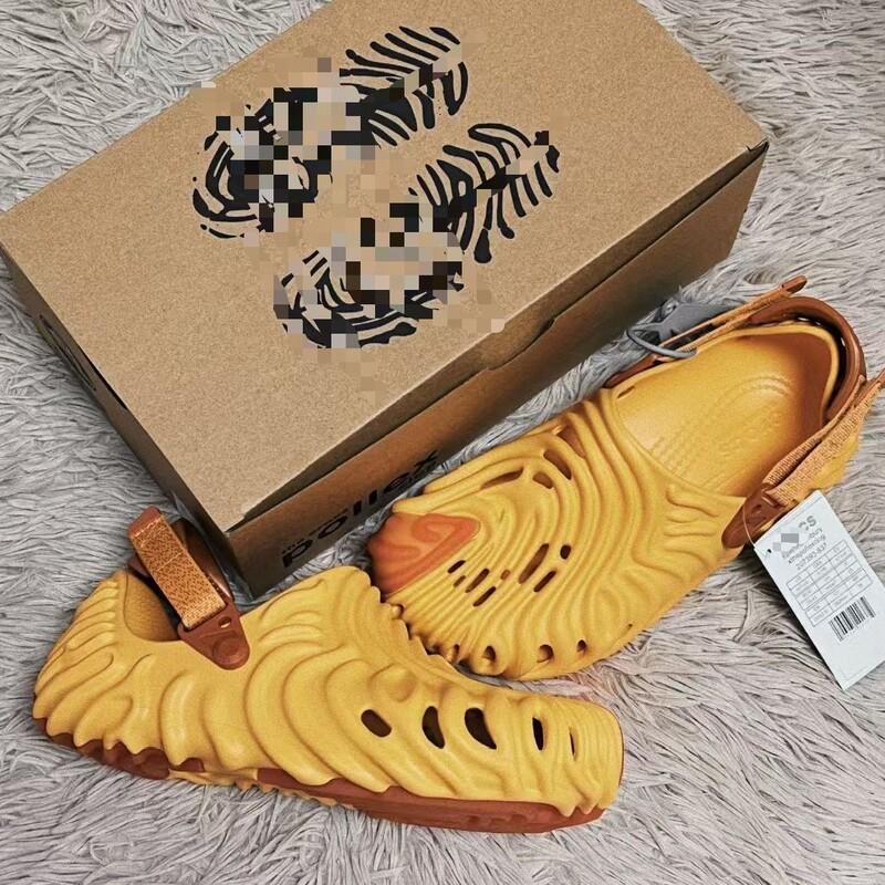 Cross Clogs for Men, Comfortable Casual Half-Slip Slippers, Versatile Summer Outdoor Slip-On Beach Shoes for Women