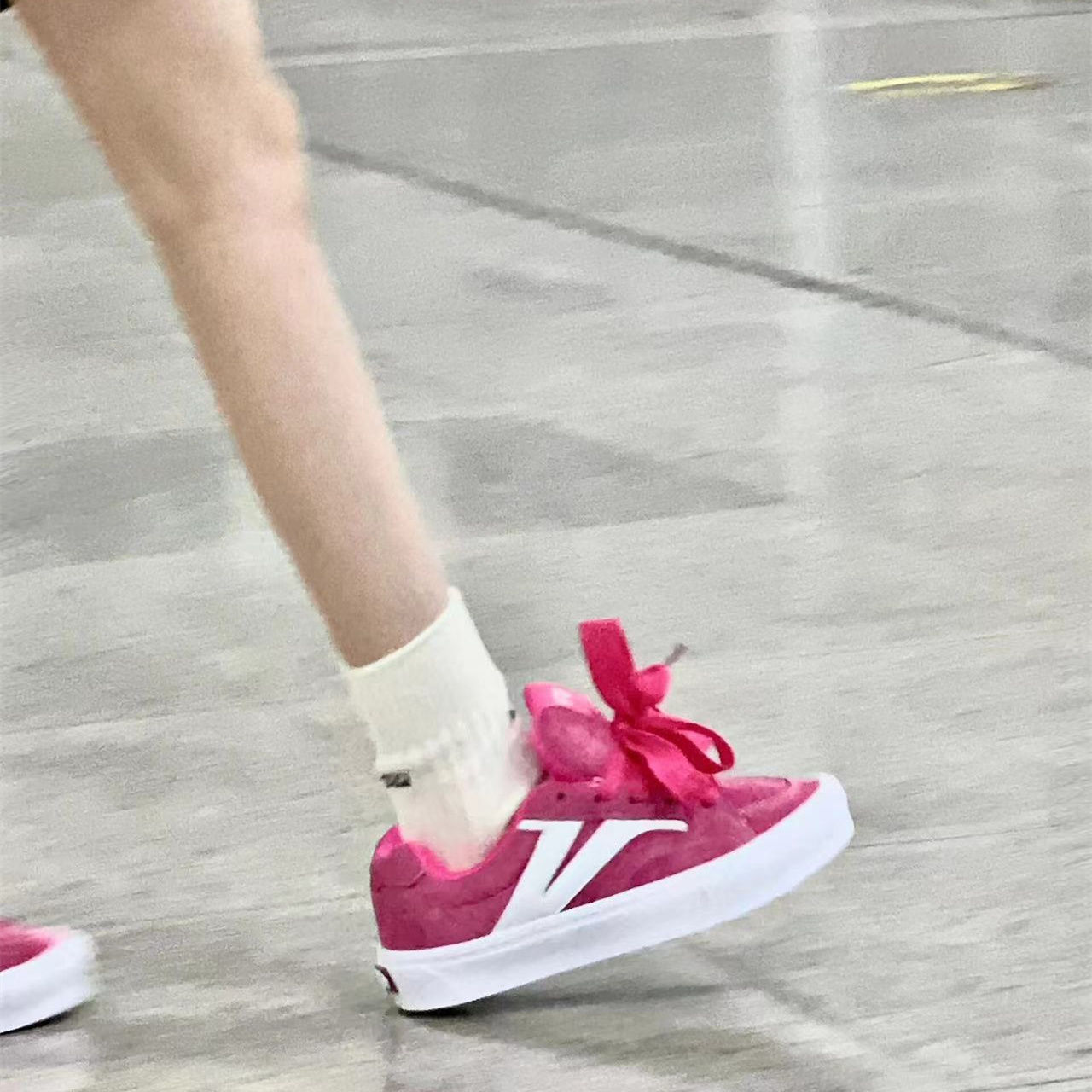 2025 primavera y otoño nueva moda zapatos de pan de todo fósforo marea nacional retro zapatos de skate casuales zapatos transpirables de todo fósforo mujeres