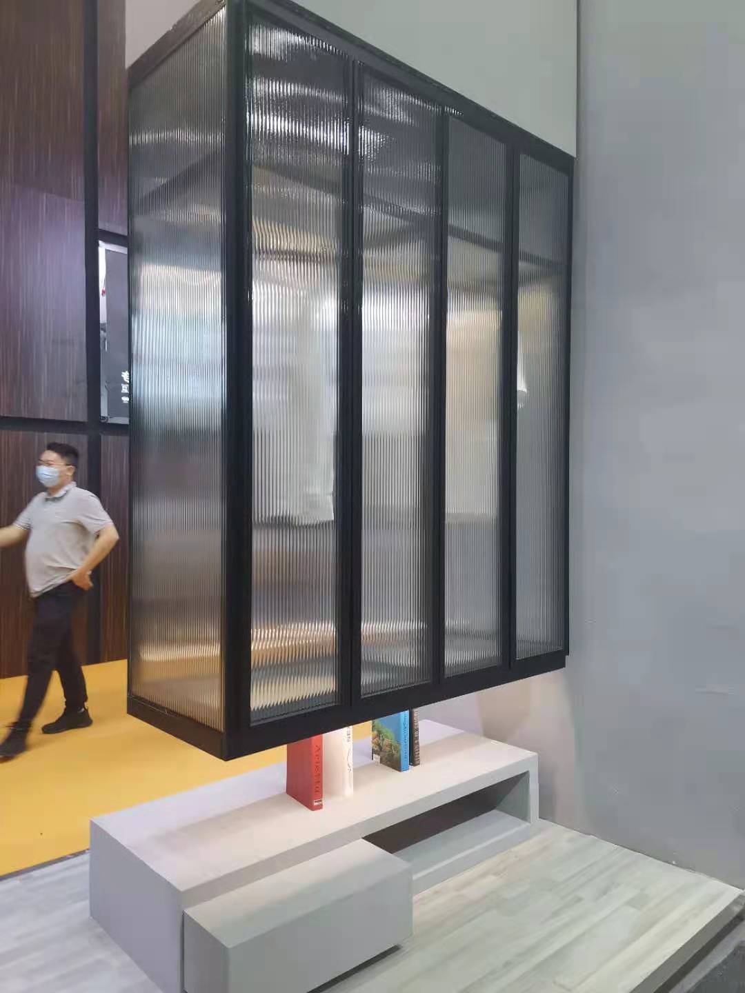 厂家供应 铝合金衣帽间 铝合金吊墙式 步入式衣帽间 新品上市|ru