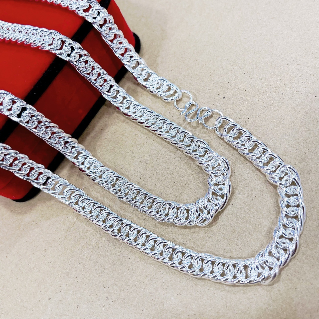 High-quality imitation silver-plated necklace, boss chain necklace, jewelry accessory, extended length necklace