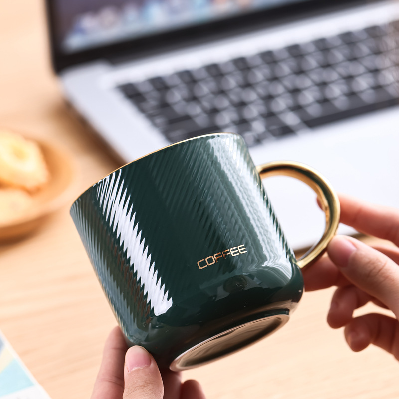 Tazas de cerámica chapadas en oro tazas de agua tazas creativas tazas de café de moda LOGO regalos al por mayor