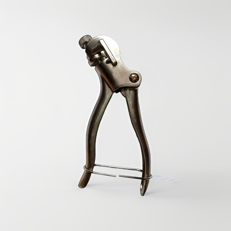 厂家直销美观大方的开齿钳