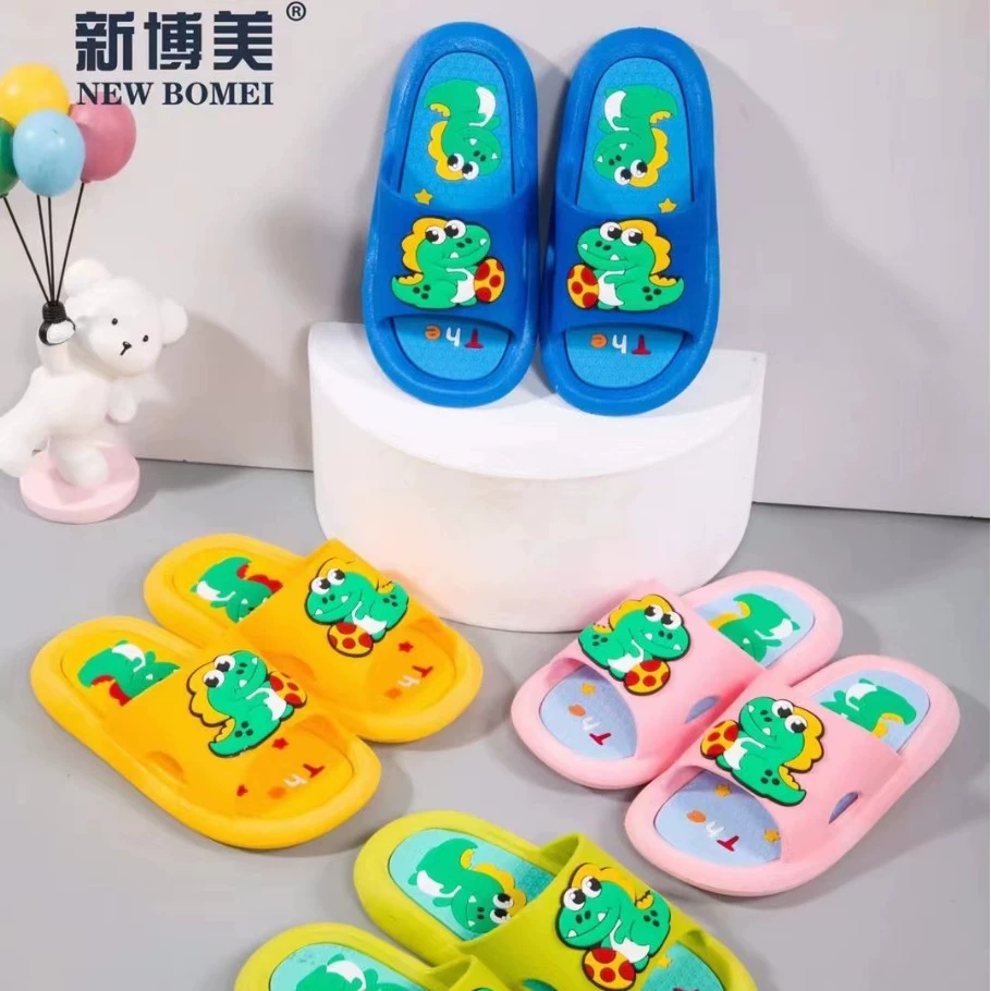 Детские тапочки мальчик новый нескользящий и противоскользящий