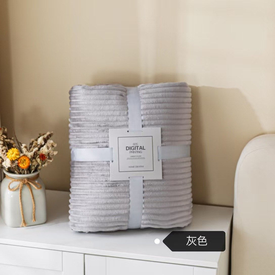 Punto transfronterizo Manta de lana de conejo de imitación de tira ancha gruesa Manta de siesta multifuncional Manta de aire acondicionado de regalo de lana de coral