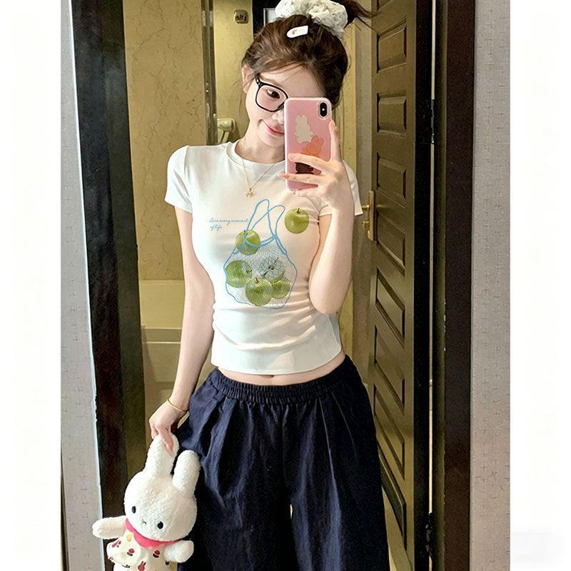 Unique design, trendy, straight-shoulder cartoon graffiti print short-sleeve T-shirt for women, versatile, slim-fit, cute top