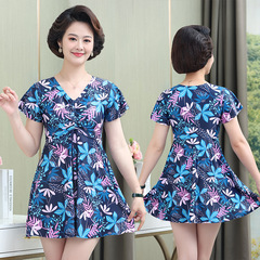 Mom's new swimwear for women, belly-hiding, slimming conservative one-piece swimsuit for middle-aged and elderly soaking in hot springs, plus-size swimwear