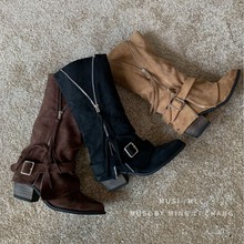 2025新款秋冬感尖头粗跟短靴女皮带扣裤管靴子时尚辣妹短筒靴