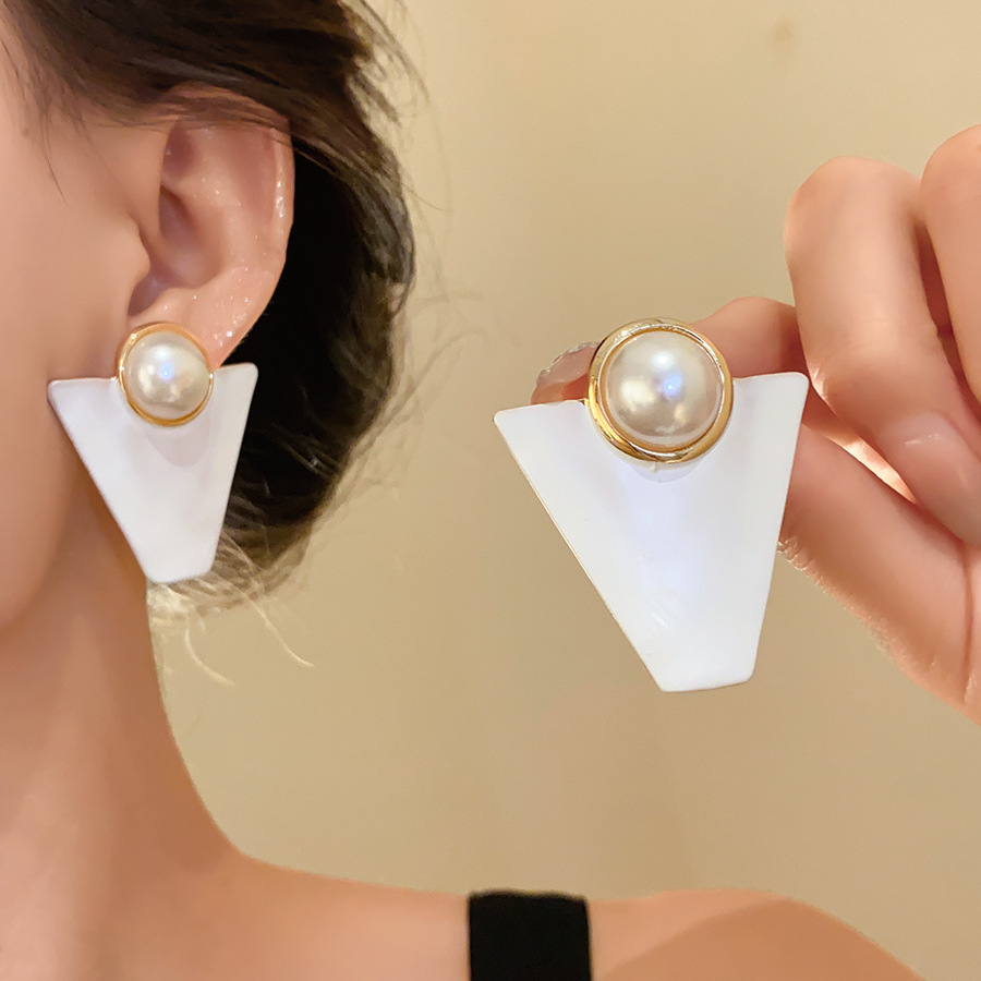 Pendientes de diamantes con incrustaciones de aceite de gota de mariposa azul con aguja de plata Pendientes de temperamento fresco pequeño y artístico Pendientes de alta calidad de lujo ligero de moda