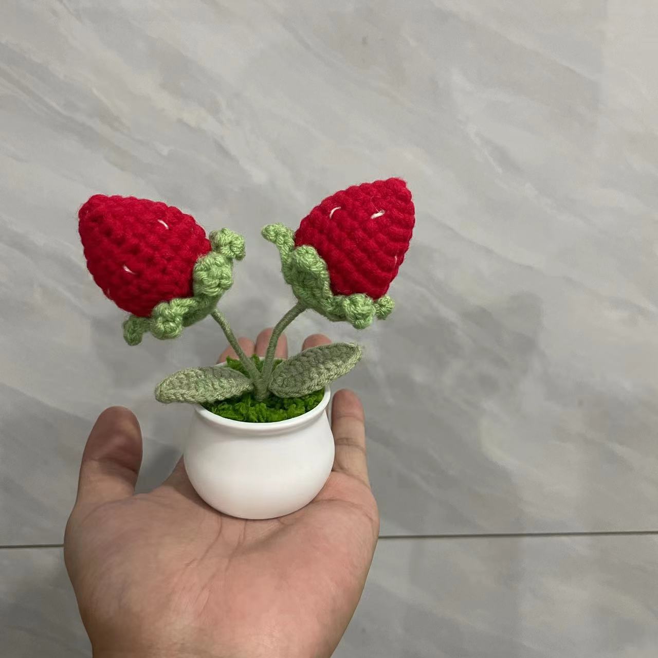 [완성된 작은 흰색 세면대] 양두 빨간 딸기