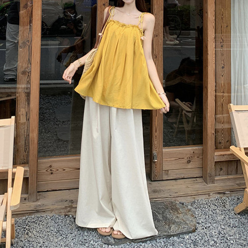 Korean-style floral spaghetti strap V-neck top for women, 2025 summer new pure desire style, youthful, loose tie-up outerwear.