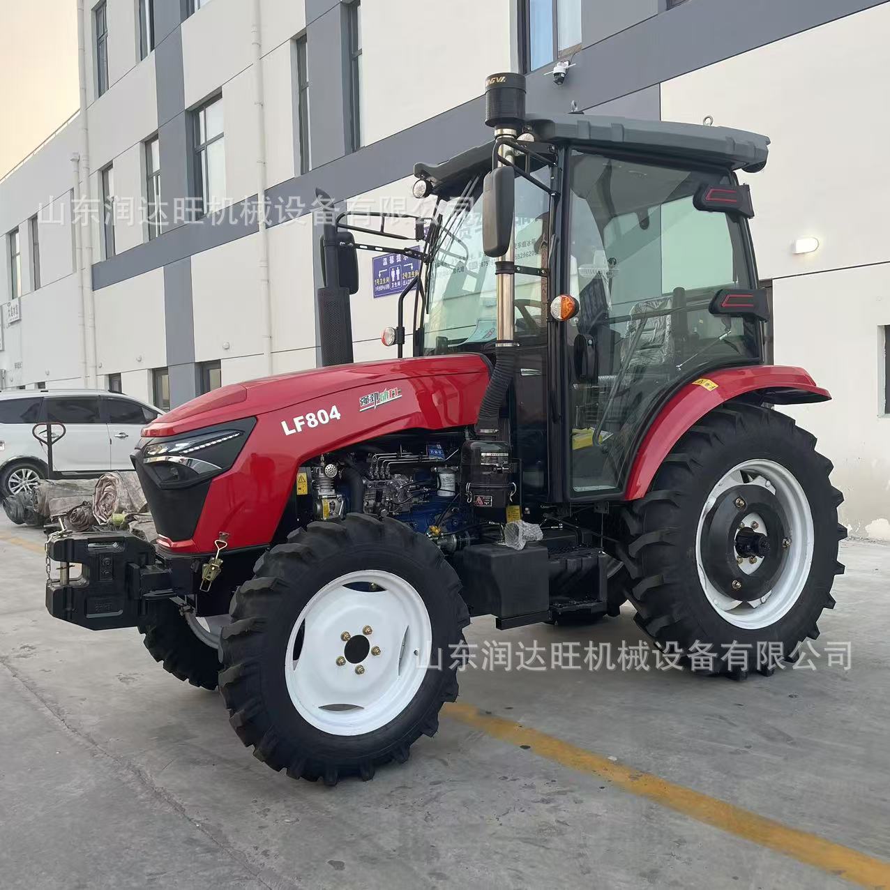 农用804四缸四驱拖拉机出口参数配置豪华空调驾驶室强压多路阀