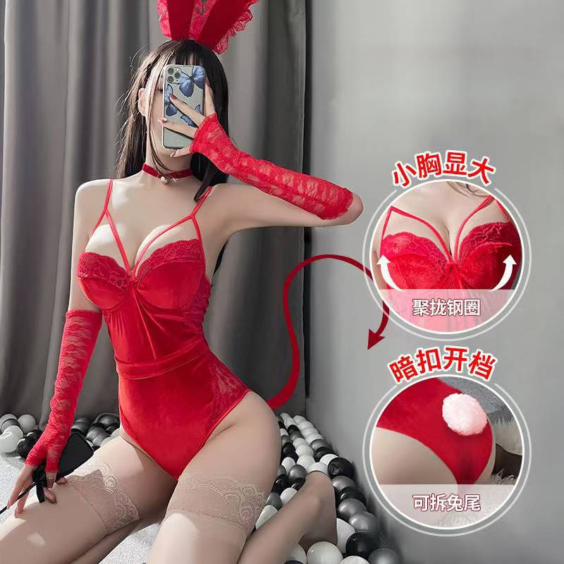 Bunny Girl Cosplay Lingerie Set with Gloves, Red Uniform for Small Busts — detail image 2