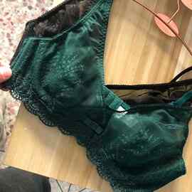 新款薄棉杯透气女内衣聚调整型光面三明治乳胶薄款文胸批发价
