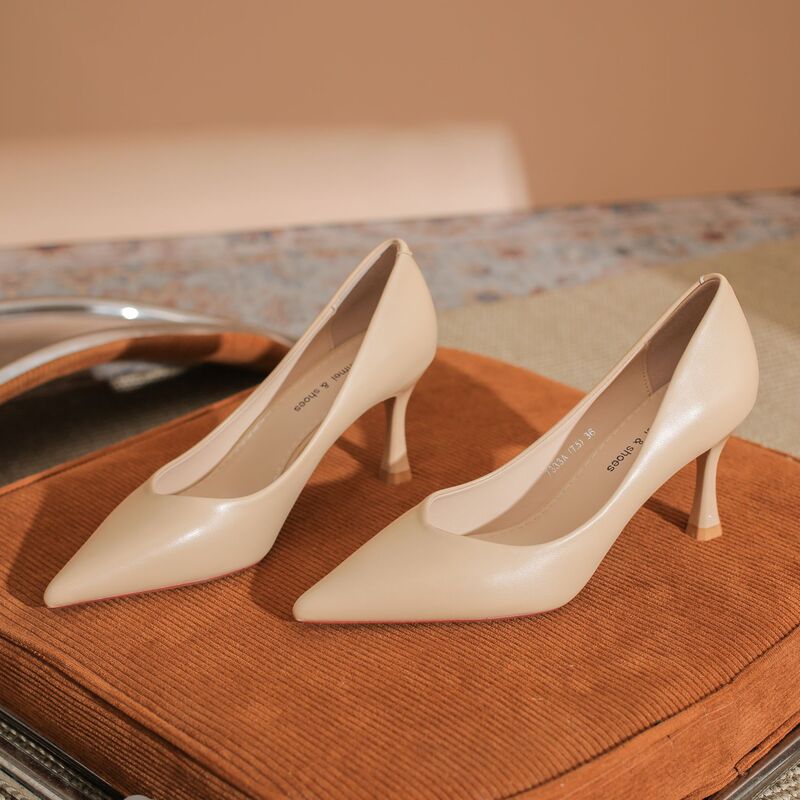 7333A Small V-Mouth High-heeled Shoes Women's Shoes Stiletto Heel Small Square Root PU Leather Pointed Toe Shoes Professional Shoes Commuter All-match French Style 7333A Small V-Mouth High-heeled Shoes Women's Shoes Stiletto Heel Small Square Root PU Leather Pointed Toe Shoes Professional Shoes Commuter All-match French Style