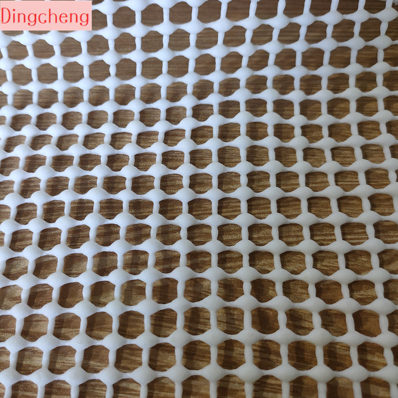 源头厂家供应 PVC防滑网PVC大方格泡泡网 衣里衬地毯底部止滑网布