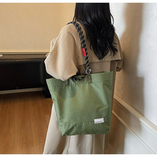 休闲通勤大包包单肩包时尚青年潮流气质上班包大学生包包明星同款