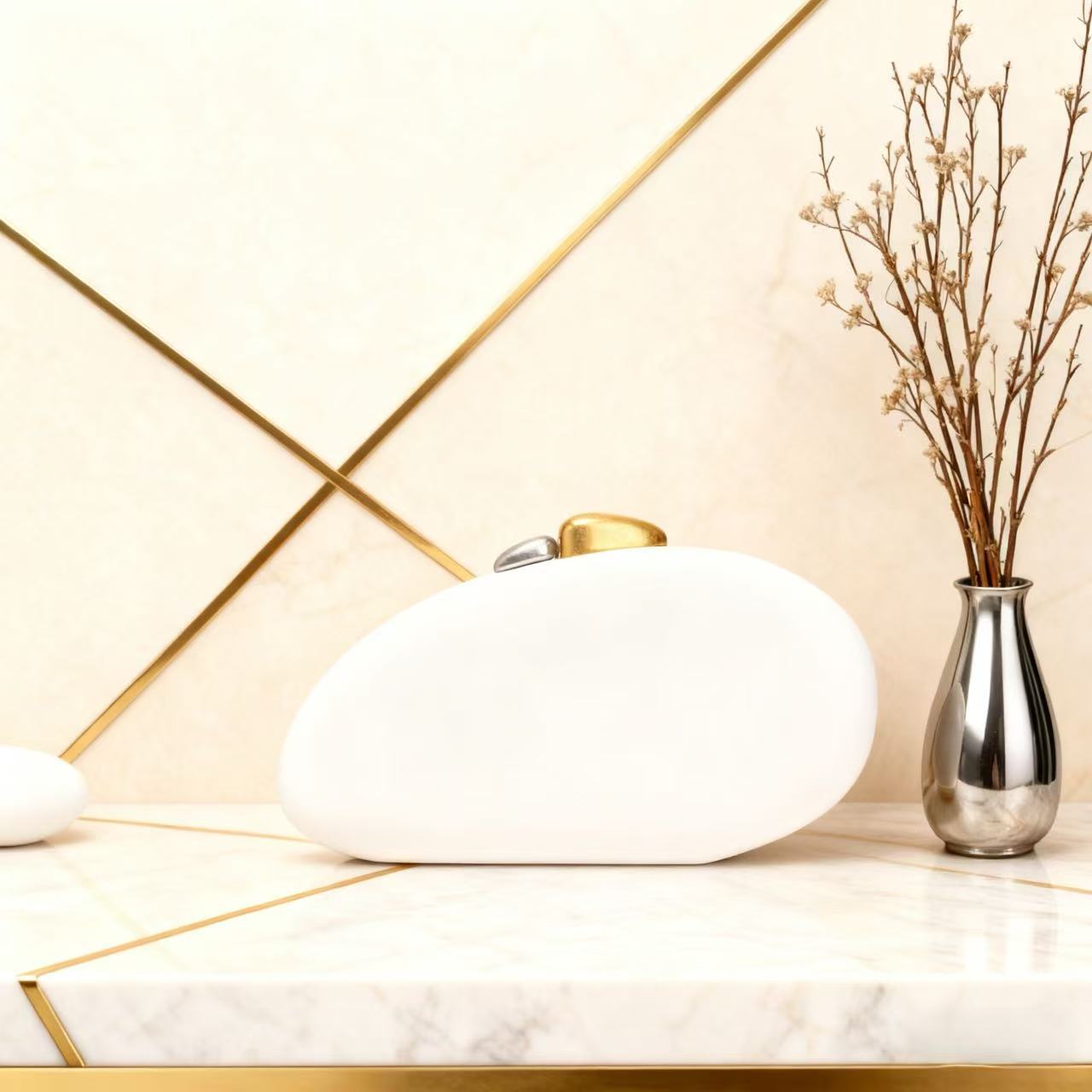 Nuevo comercio exterior transfronterizo Europa y los Estados Unidos bolsa de cena de damas un hombro inclinado cruce ligero clavos de lujo estilo especial bolsa de noche