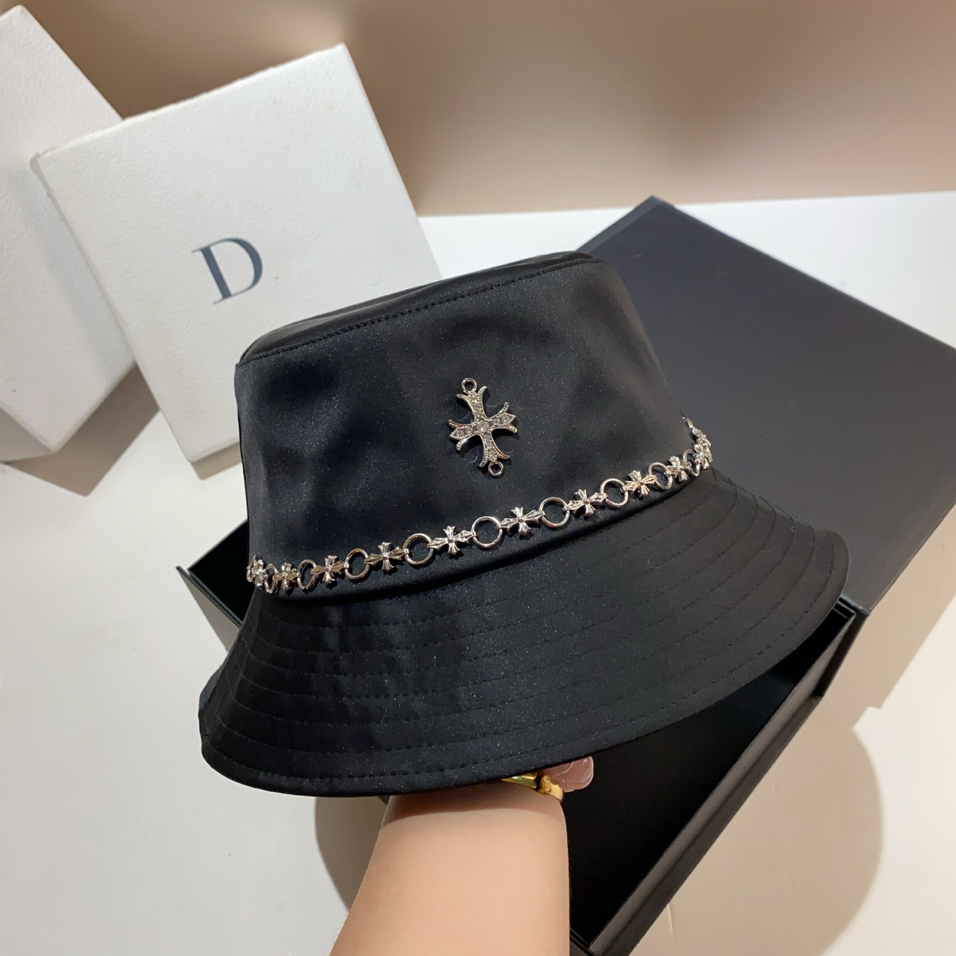 Bacinella a catena incrociata fatta a mano alla moda, marchio parigino alla moda, acido acetico, pescatore, autunno, uomo e donna casual_voghion.com