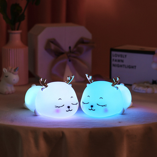 Creative Cute Deer LED Sleeping Lamp USB Rechargeable Colorful Pat Night Light Bedroom Bedside Atmosphere Sleeping Lamp