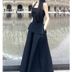 高級感は胸の短いファスナーのベストの上着の女性2025夏の高腰の純色の長いズボンのスカートの2つのセットを塗ります。