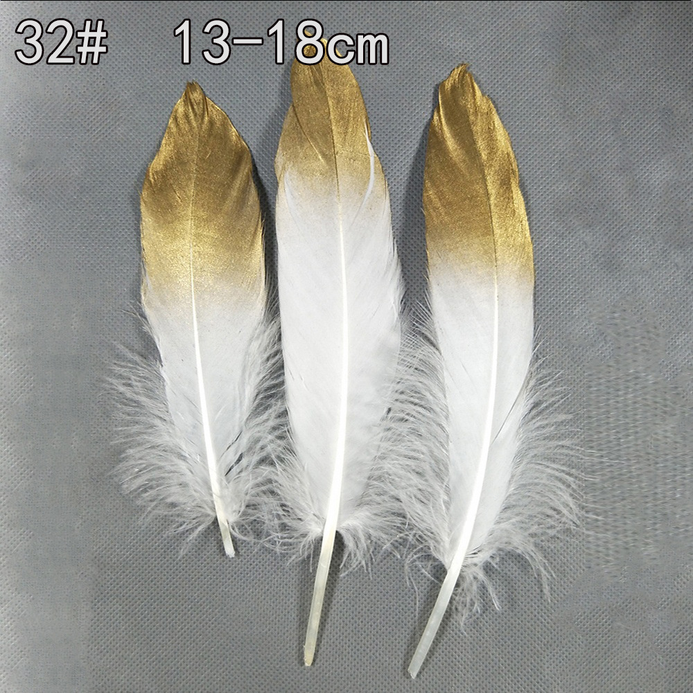 Colección de productos de plumas blancas al por mayor Accesorios de ropa de plumas hechos a mano de bricolaje Accesorios de plumas de ganso Material de plumas de pavo