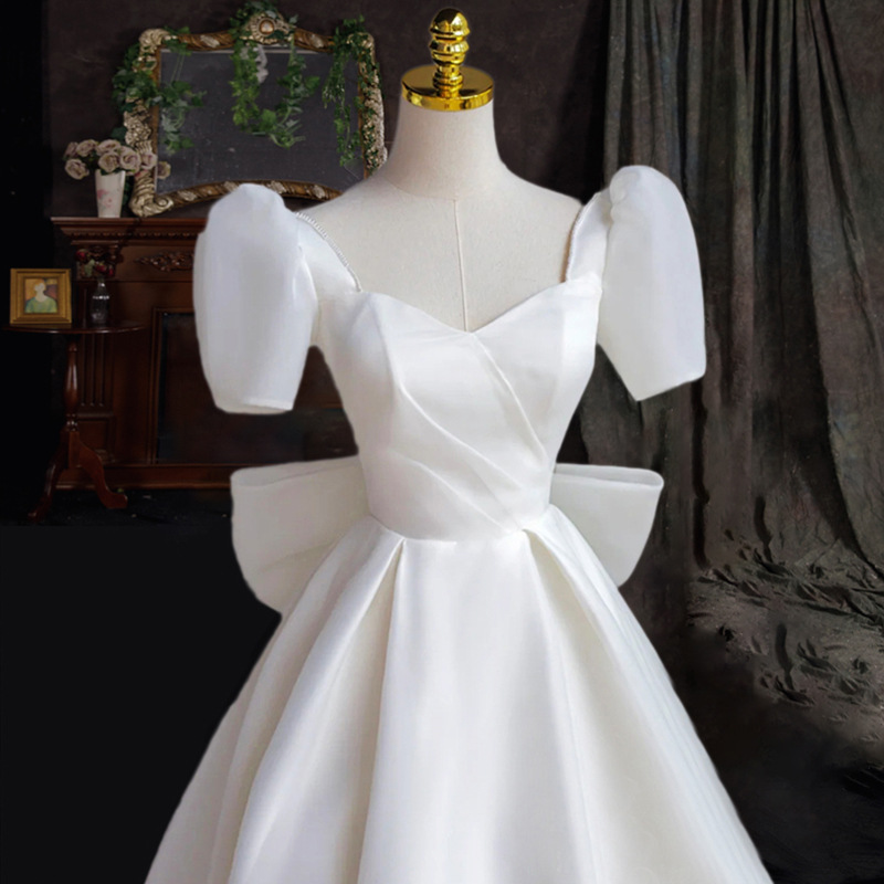 Vestido de novia de satén 2024 nueva luz nupcial vestido de boda principal estilo retro francés corte elegante simple piso de longitud hilo al aire libre image 4