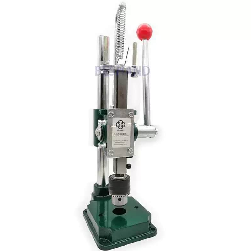 Кожаное искусство бесшумно режет машину