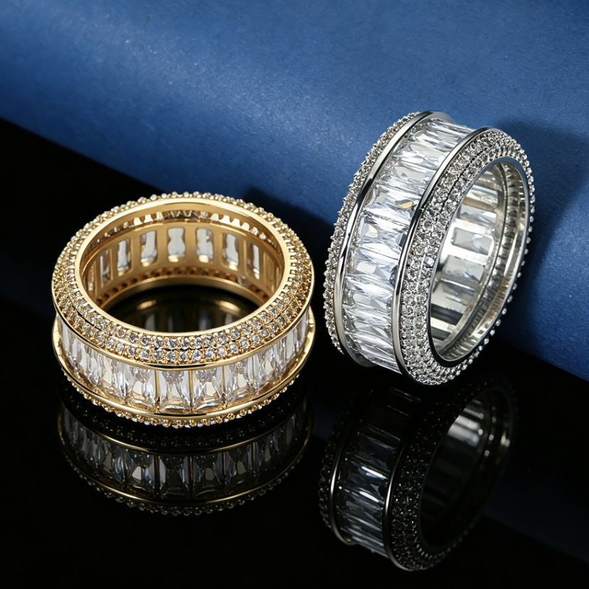Ventas transfronterizas de bronce de zirconio de cristal de zirconio de diamantes llenos de hip-hop anillo cuadrado simple anillo de hombre al por mayor image 1