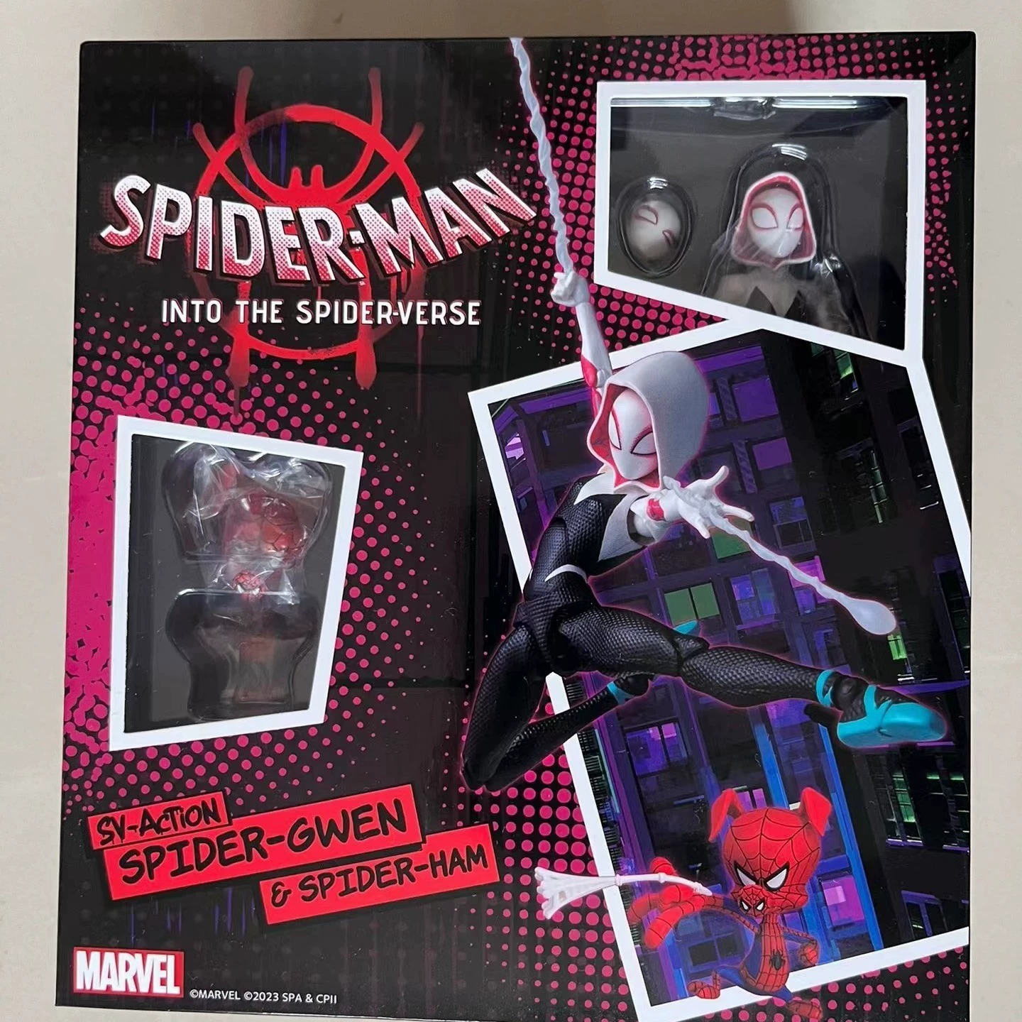 Тысячи значений SV-ACTION Genwin Spider-Man Параллельная Космическая Ножка Wingoco можно держать в офисной модели
