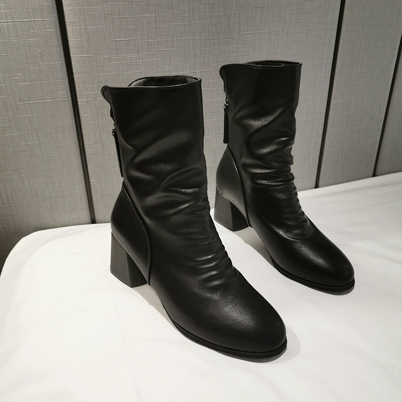 Женские ботинки больших размеров для внешней торговли, осень-зима 2025, новая модель, складчатая задняя молния, толстый каблук, круглый носок, модные ботинки.
