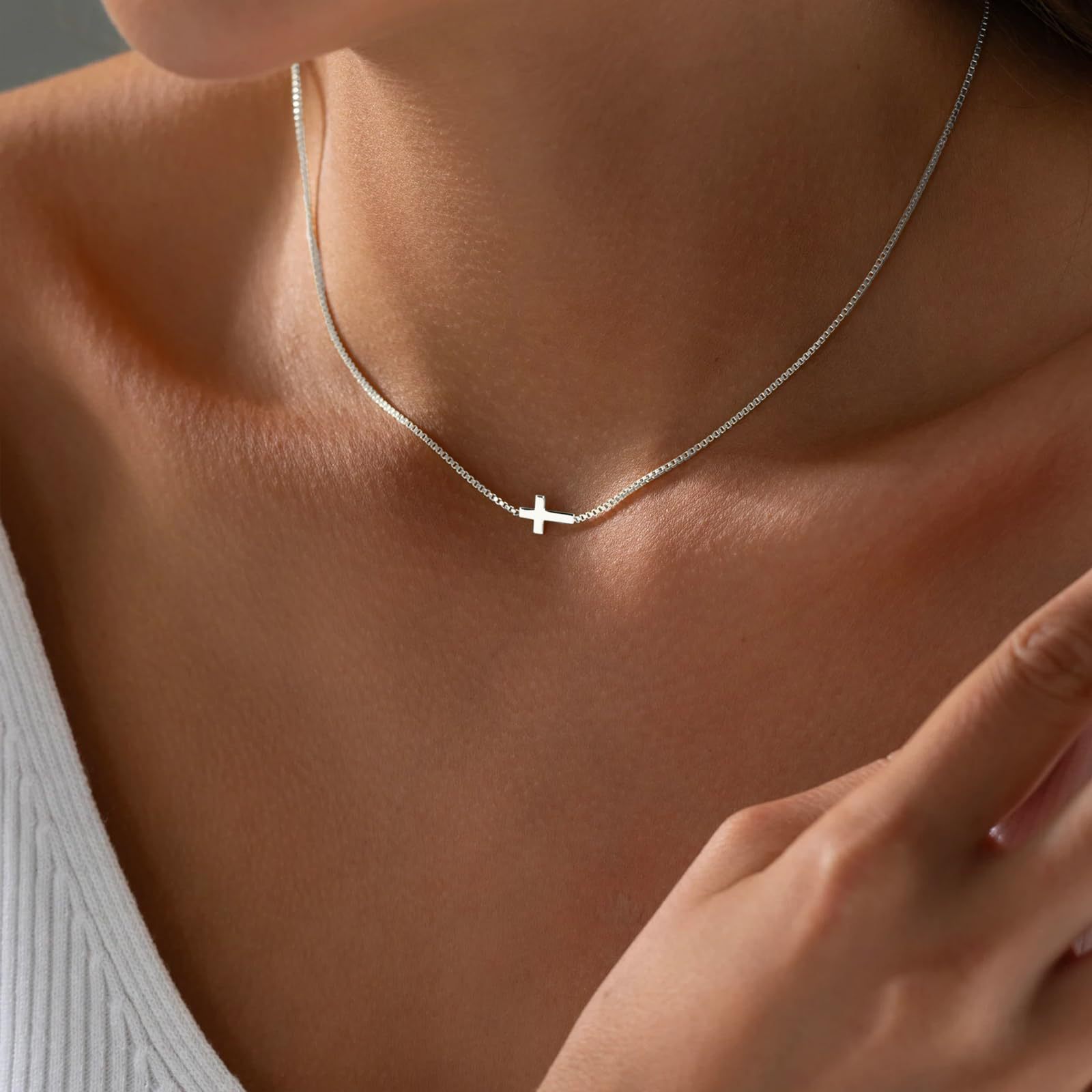 Amazon Cross-Border Stainless Steel Plated 18K Gold Tiny Cross Pendant Necklace Clavicle Chain Fashion Women's Gift