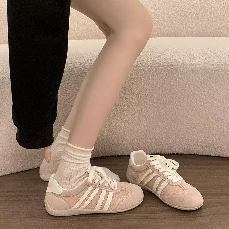 Nuevo nicho chino original de malla plana zapatos de entrenamiento para mujeres 2026 verano nuevos estudiantes zapatos casuales blancos