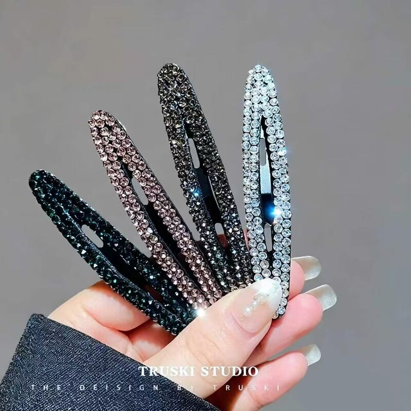 Rhinestone Hollow Wave Hair Clip, New Versatile Style for Women, Side Clip for Bangs, Elegant and Gentle on Hair, Simple Bb Clip Rhinestone Hollow Wave Hair Clip, New Versatile Style for Women, Side Clip for Bangs, Elegant and Gentle on Hair, Simple Bb Clip