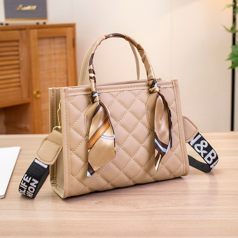 2023 nueva moda casual tela bordada bufandas de seda de hombro correa de hombro letra impresa bolso de mujer