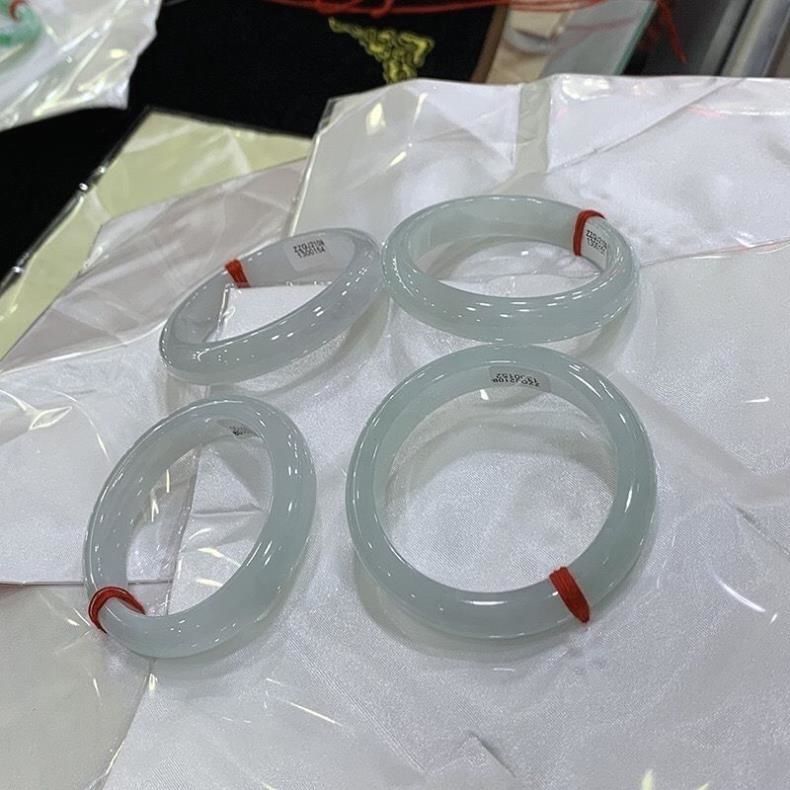 Vòng tay ngọc bích Miến Điện màu trắng xanh nhạt, đá tự nhiên cao cấp chi tiết 6