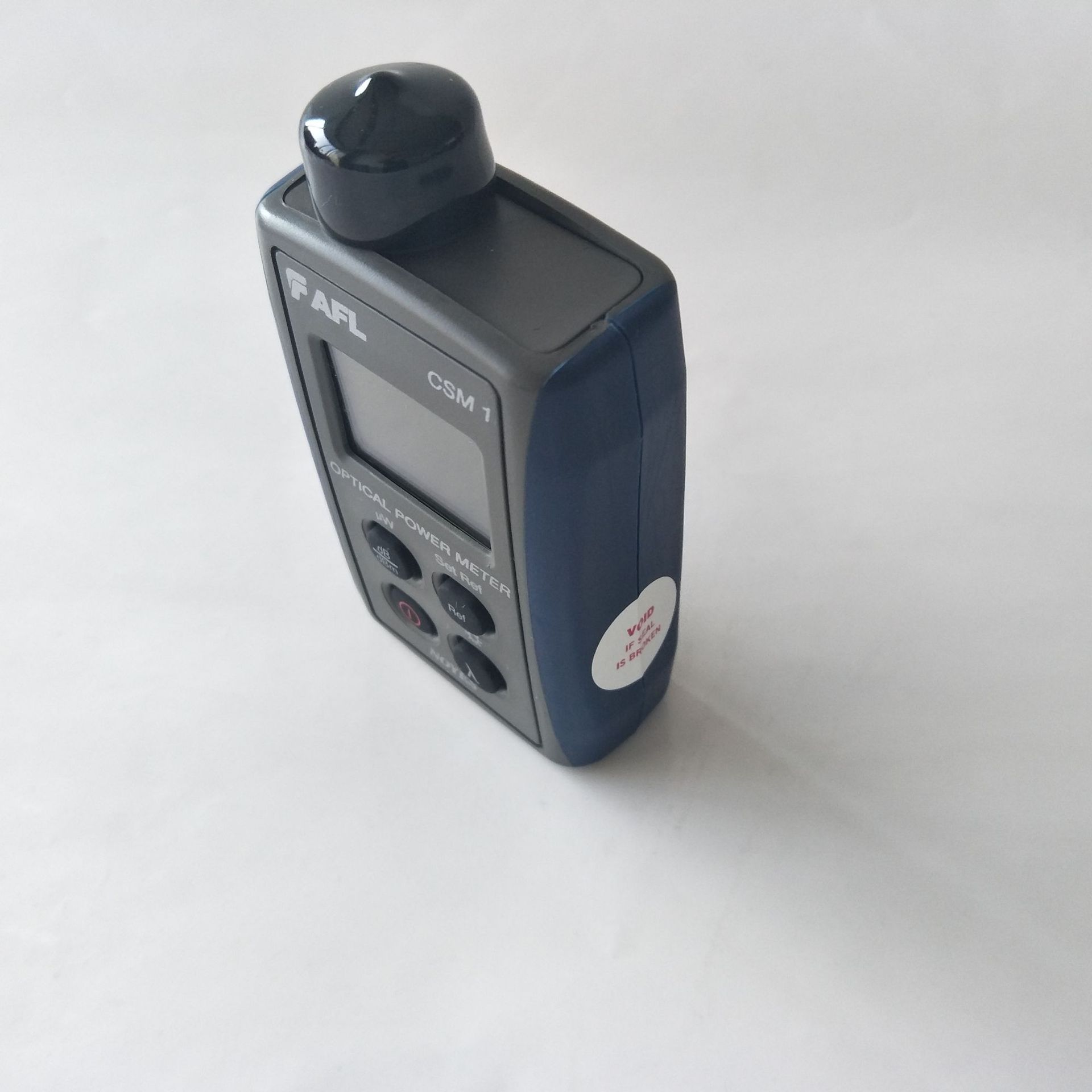 ��NOYES������˹�⹦�ʱ�CSM1 ��˥������������˹ �ɲ�980����