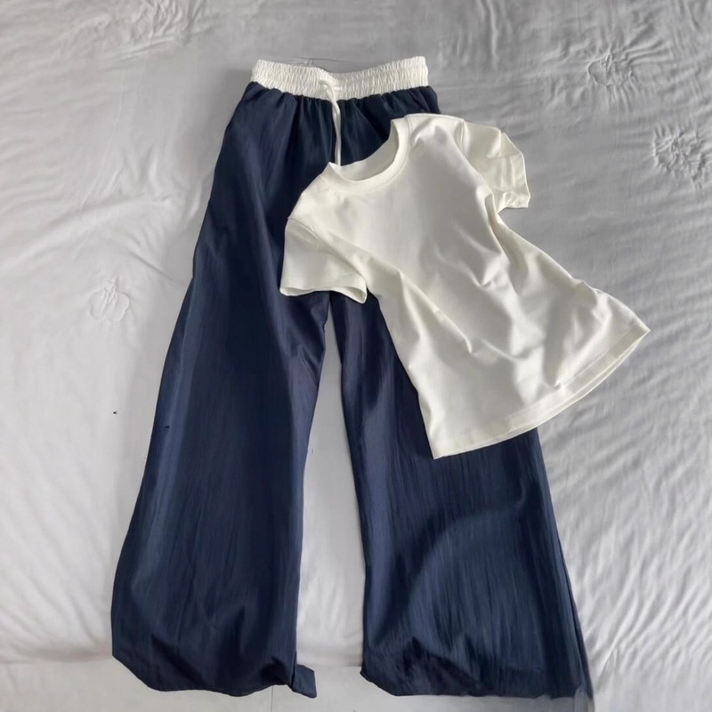 Korean Pure Desire Suit for Women, White Right Shoulder Short-Sleeved T-Shirt for Women + Navy Blue Contrasting Color Stitching Wide-Leg Pants Two-Piece Suit