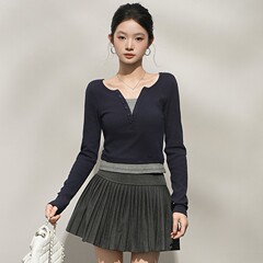 季优假两件正肩V领修身长袖打底衫t恤女秋季高级感绝美内搭短上衣