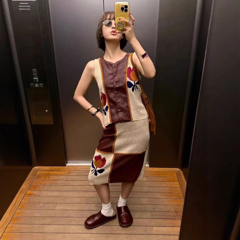 Jin Jing~ French-Style Two-Piece Set, Early Autumn New Style, Bohemian Jacquard Patchwork Knitted Vest + Skirt Set Jin Jing~ French-Style Two-Piece Set, Early Autumn New Style, Bohemian Jacquard Patchwork Knitted Vest + Skirt Set