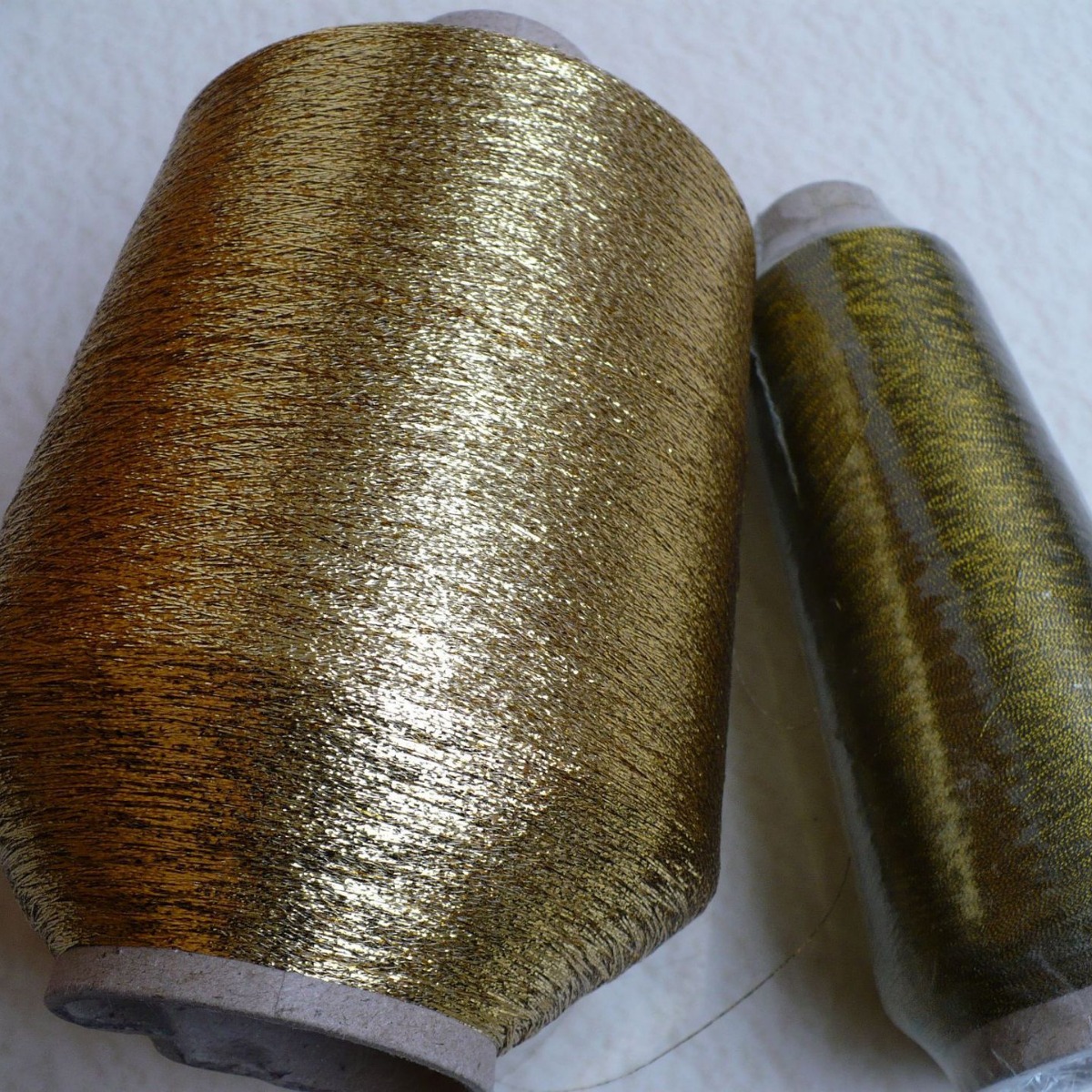 金黄色亮丝加股线铝箔金银纱面料混纺织物Lurex黑铂亮丝加股线