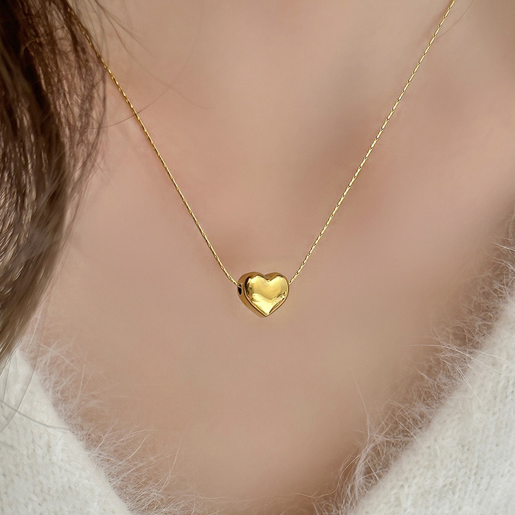 3d three-dimensional love titanium steel necklace 18K gold plated women's high-grade bath can bring non-fading clavicle chain jewelry