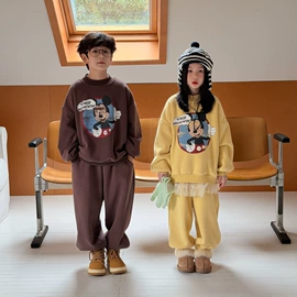 童裤;童套装;童连衣裙