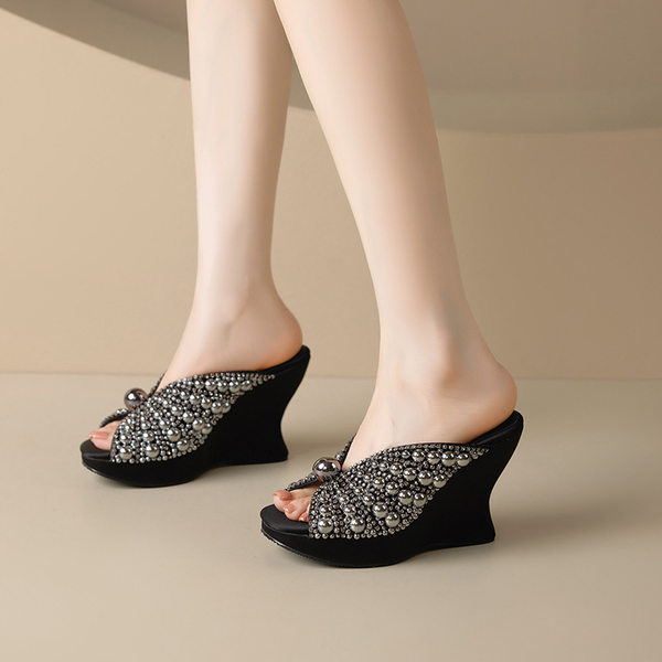 Sandal cao gót nữ đế xuồng 9cm quai ngang đính cườm ngọc trai — Màu đen, Màu trắng sữa