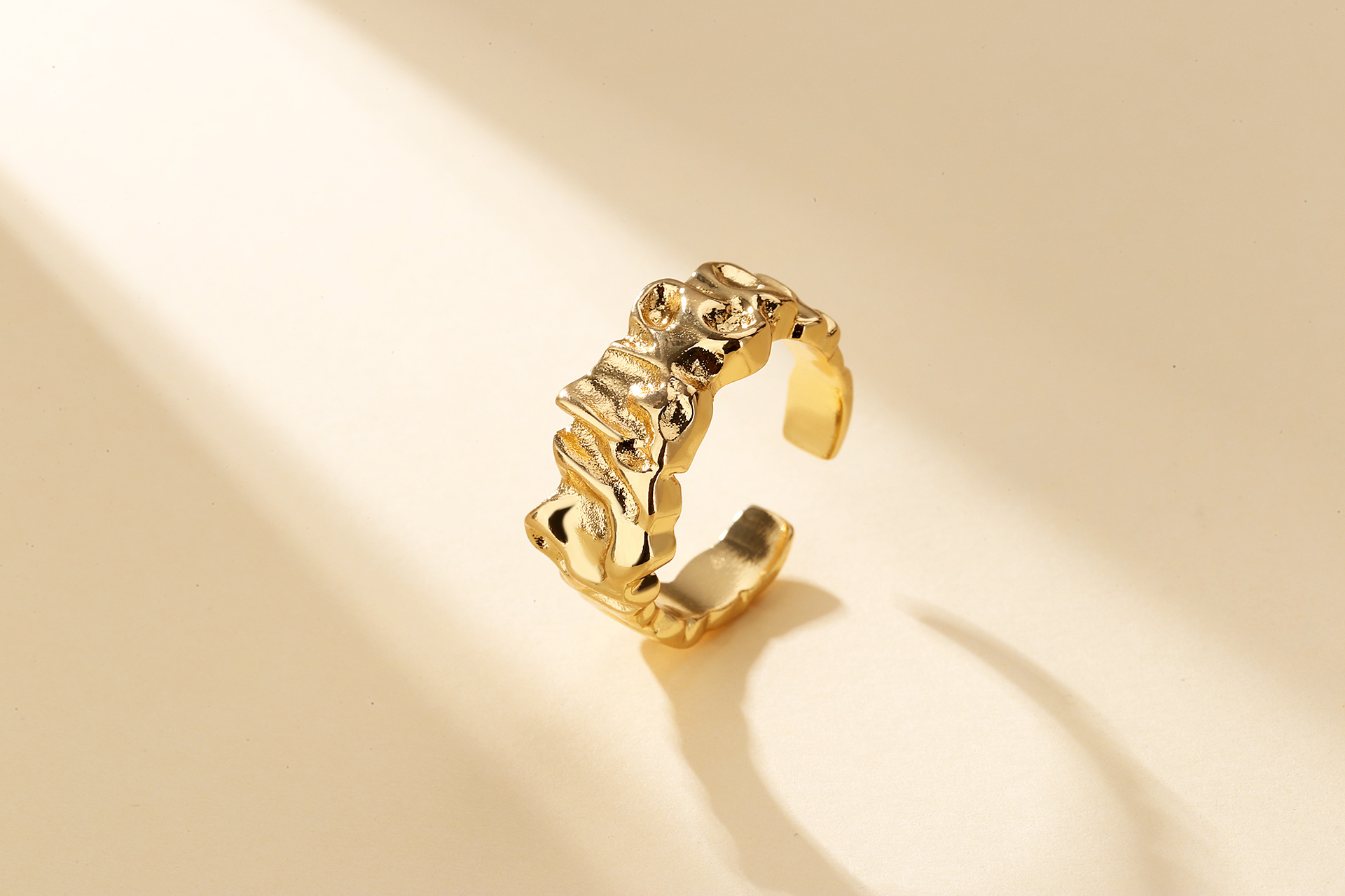 Retro Geometric Copper Pleated Rings