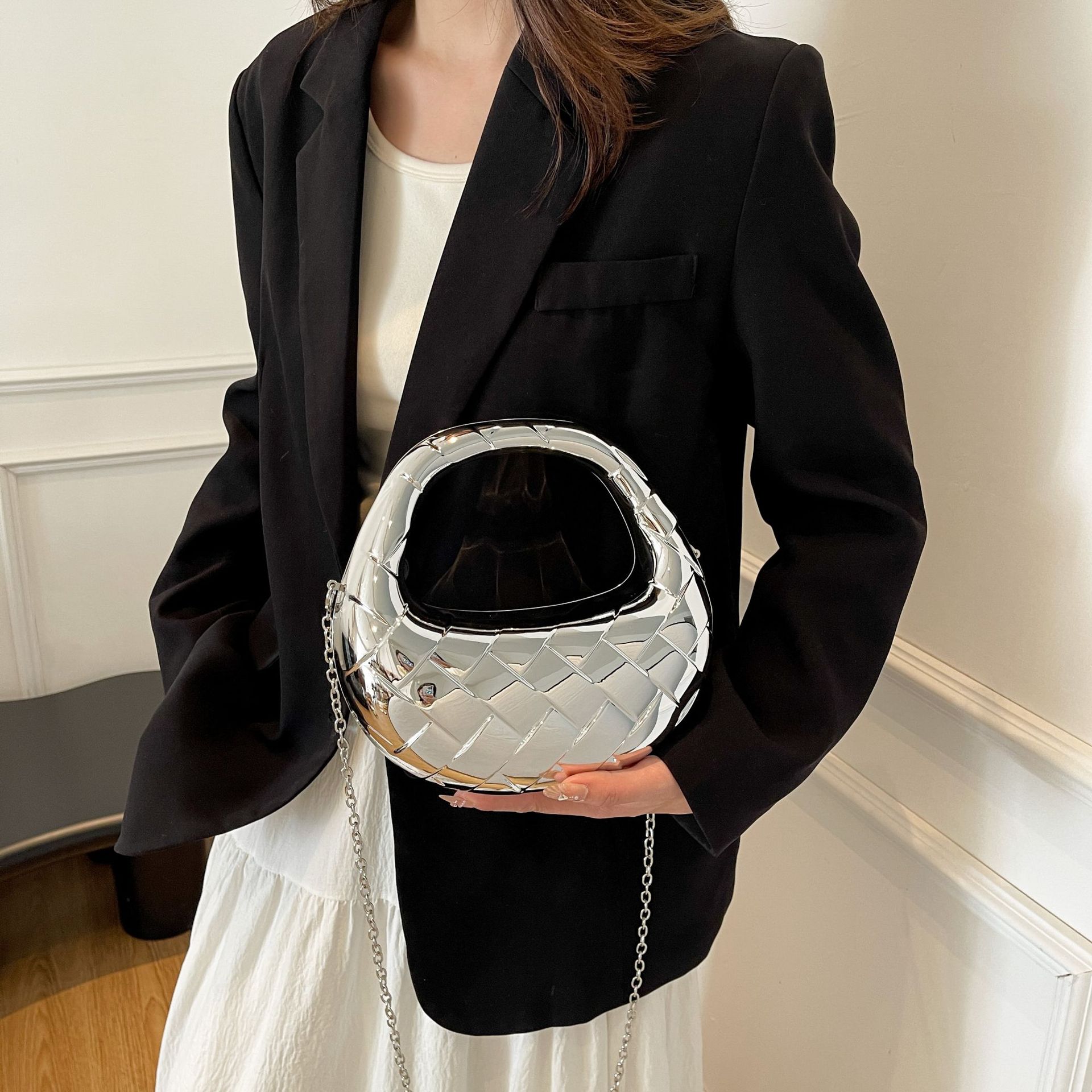 Bolso acrílico retro transfronterizo 2025 bolso de caja premium para mujer bolso de cena de moda europea y americana bolso de mensajero de hombro