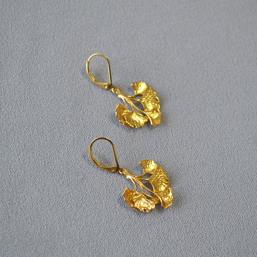 French Art Deco Layered Ginkgo Leaf Yellow Copper Antiqued Gold Niche Personality Style Earrings for Women