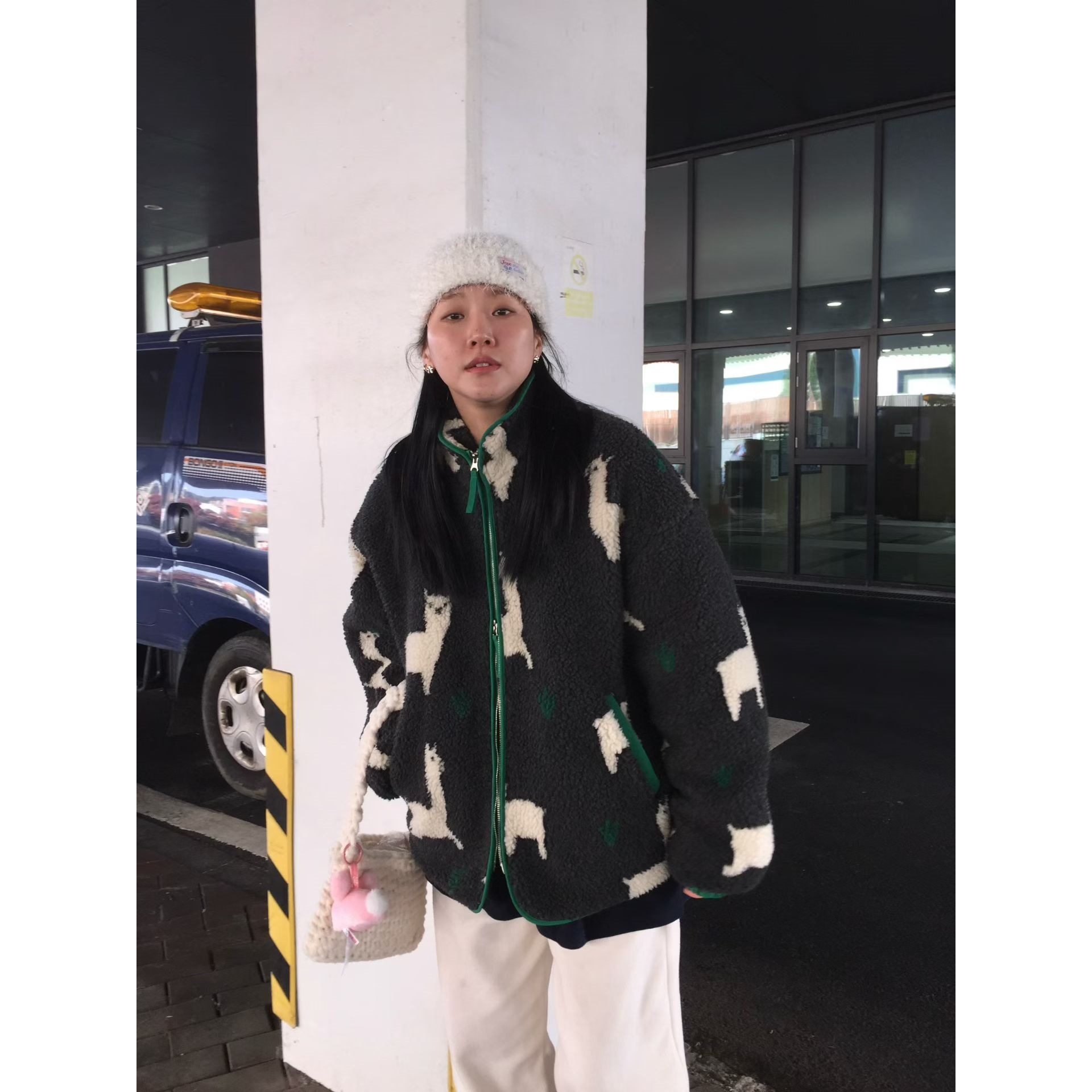 已出货-百搭小众可爱卡通动物羊羔毛外套深灰色青年兔毛立领